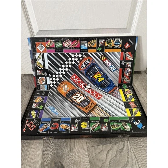 Monopoly NASCAR Collector's Edition‎ Board Game 2002 New - Picture 4 of 8